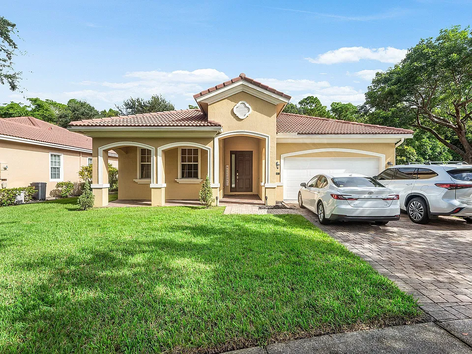 6855 Osage Cir