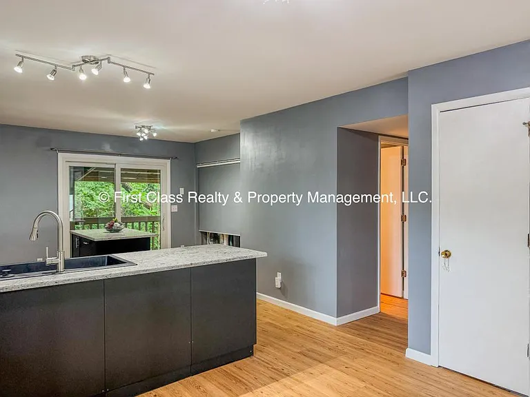 8015 Tiburon Cir — Photo 12