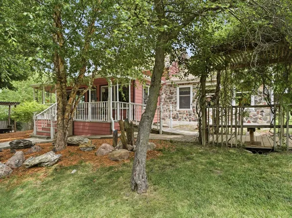 327 4th Ter, Nebraska City, NE 68410