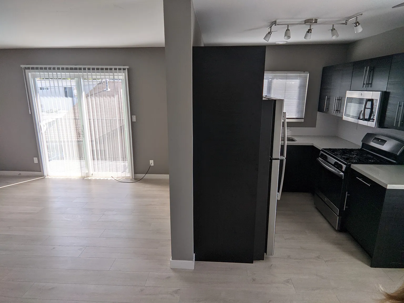 2 bed, 800 sqft, $2,895 — Photo 2