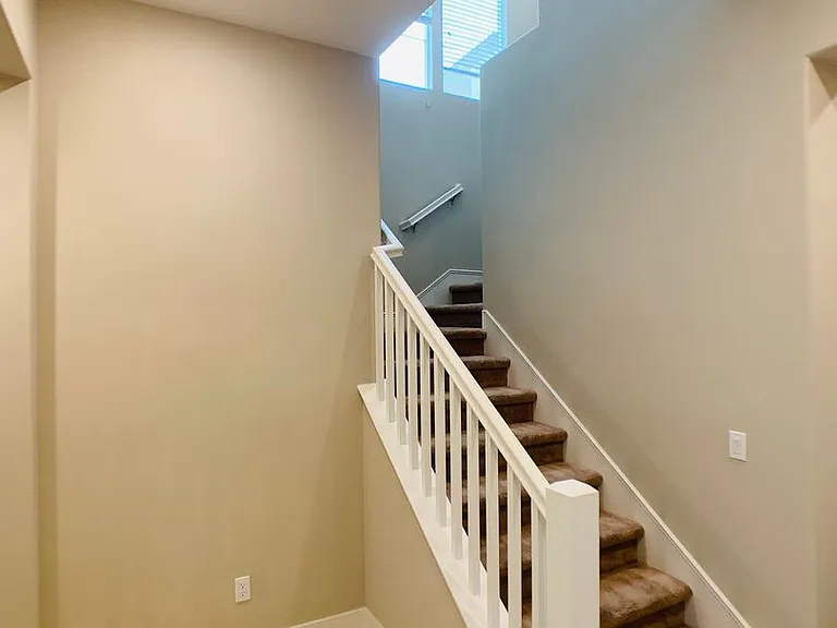 810 Beacon — Photo 2