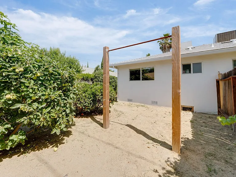 10158 De Soto Way — Photo 21
