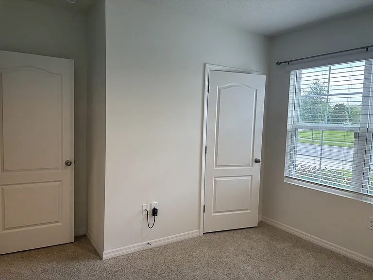 526 Anne St — Photo 18