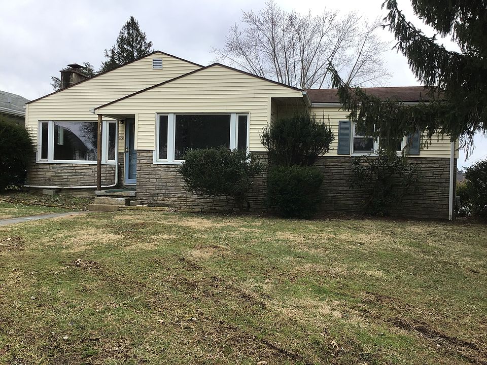 1st image of 2600 17th Ave