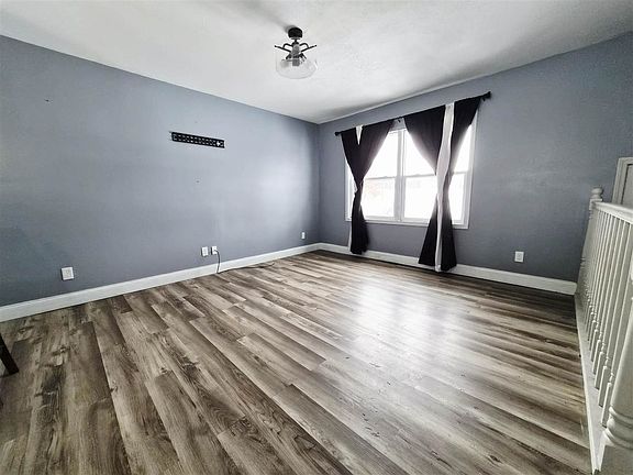 4th image of 4700 Wenig Rd NE