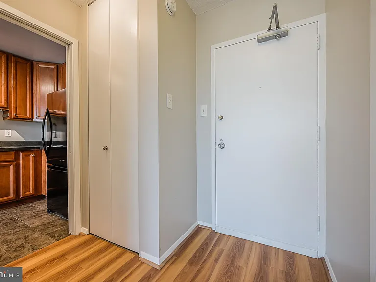 4515 Willard Ave #2219S — Photo 5