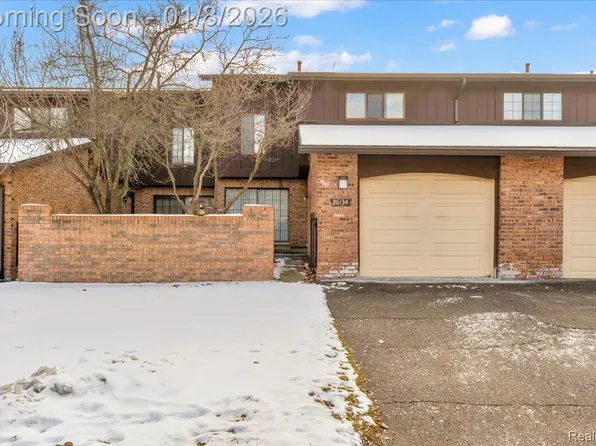26134 Summerdale Dr, Southfield, MI 48033