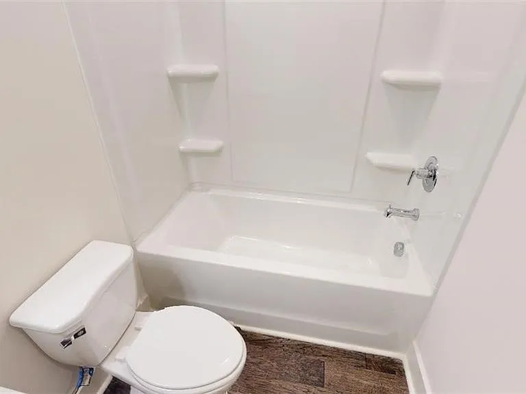 6414 Shalks Crossing Dr — Photo 14