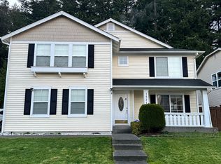 1571 Jensen Ave, Dupont, WA 98327