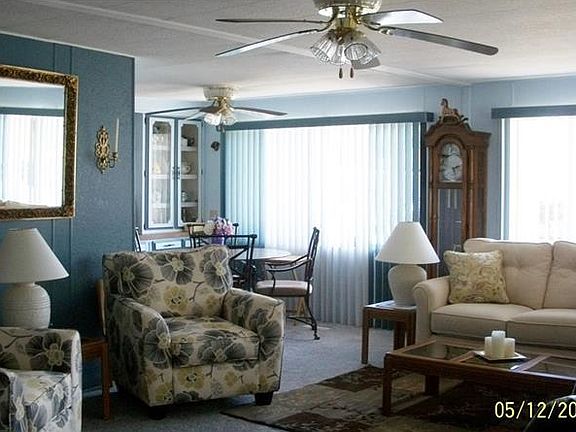 4th image of 625 Elizabeth Ln