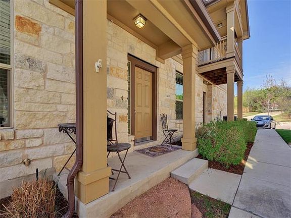 2nd image of 1310 Parmer Ln #14B