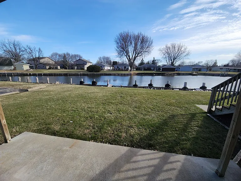 1045 Greenwood Ct — Photo 21