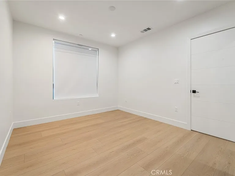 7510 Sepulveda Blvd #101 — Photo 13