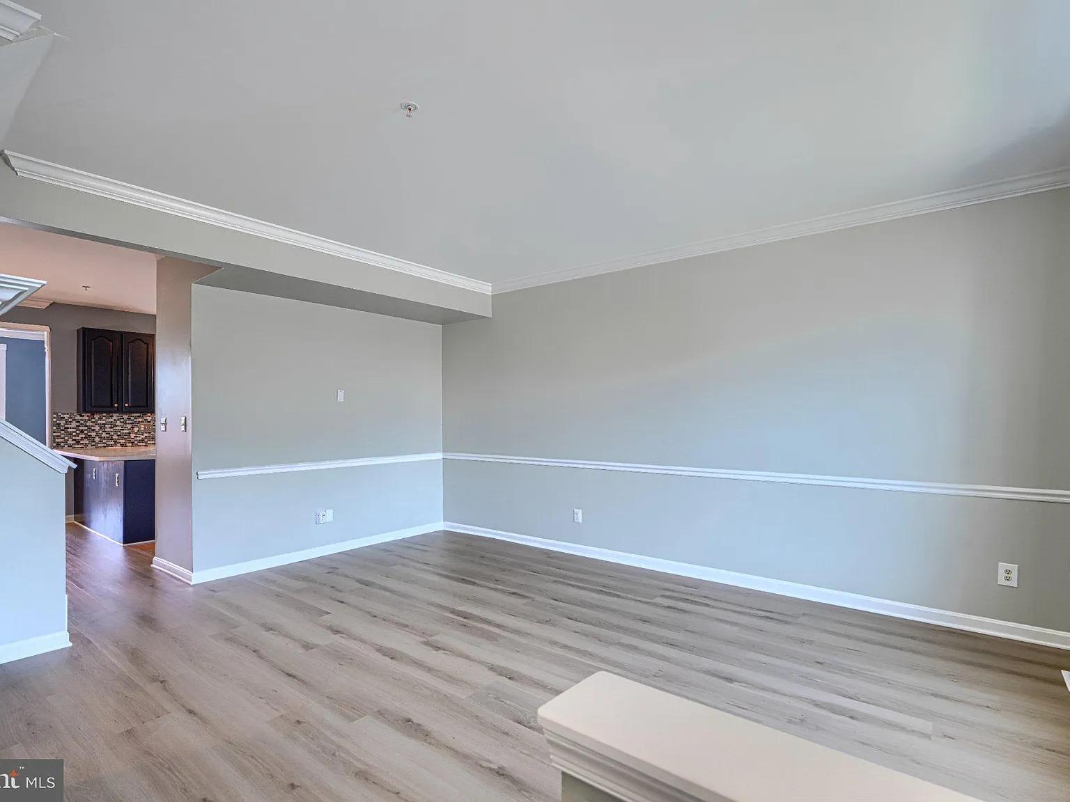 3 bed, 2.5 bath, 2242 sqft, $2,600 — Photo 3