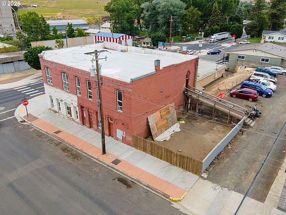 5th image of 100 Main St