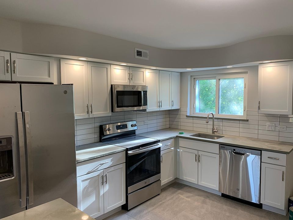 1st image of 9382 Bay Colony Dr APT 3S