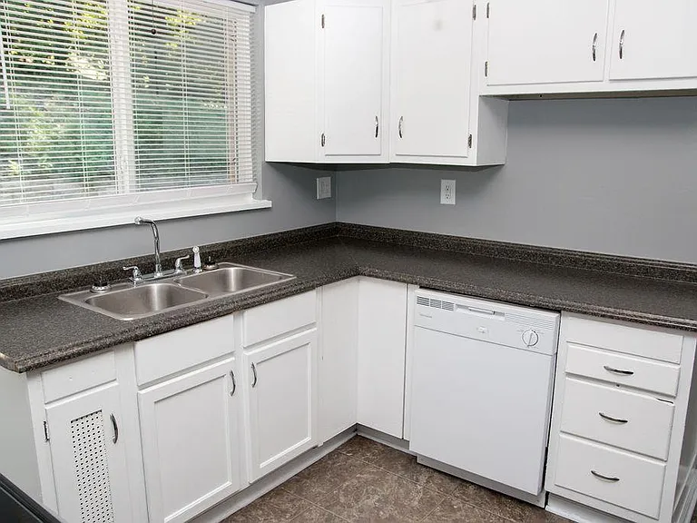 1223 Greenbrier Rd #1 — Photo 30