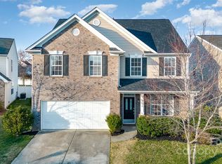 10918 Sand River Ct, Davidson, NC 28036