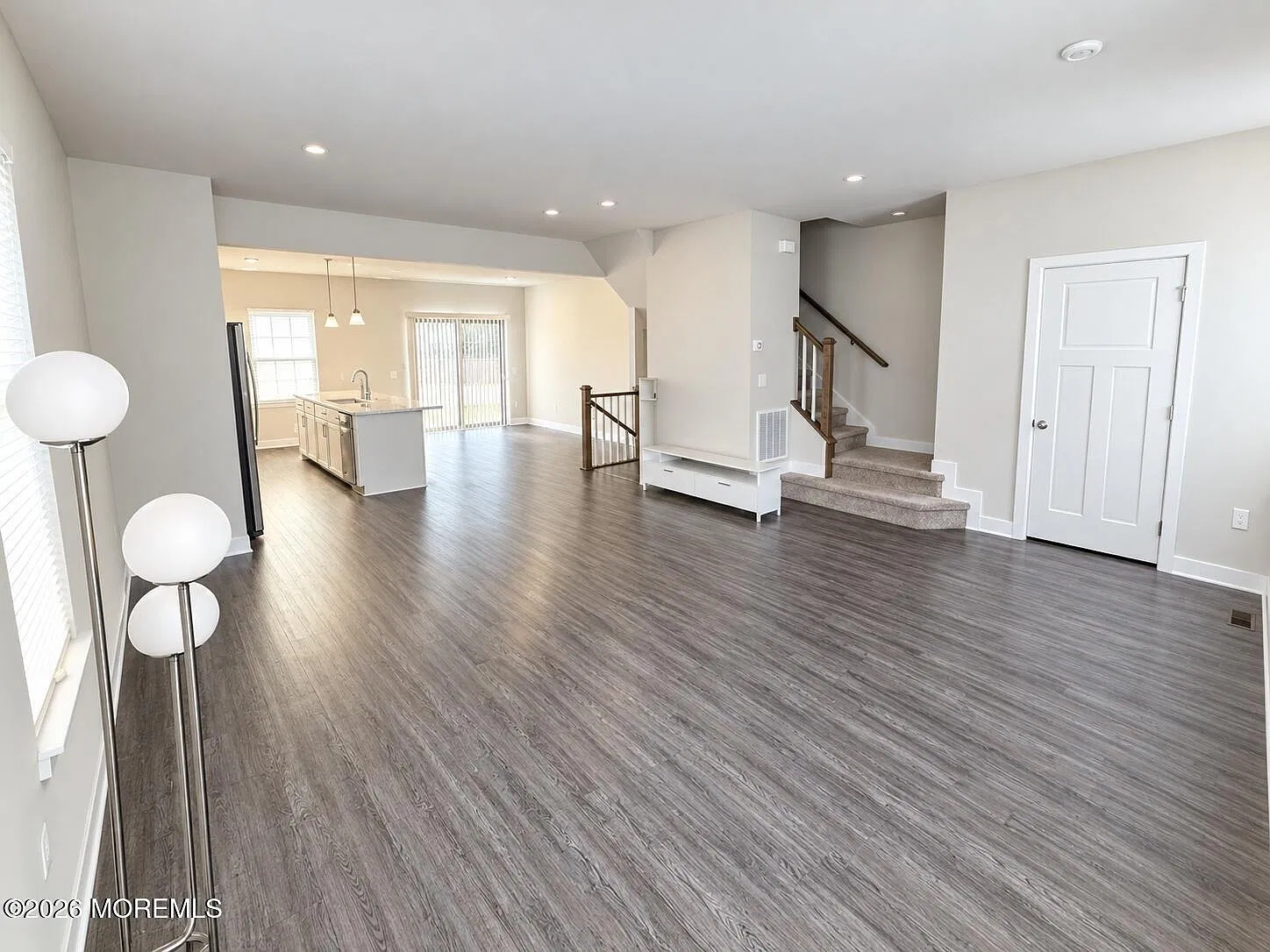 3 bed, 2.5 bath, 1914 sqft, $4,000 — Photo 4