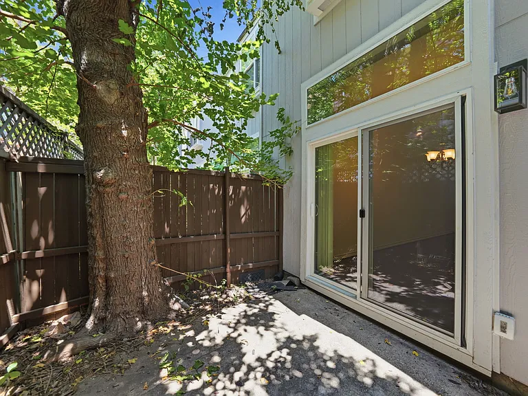 2815 Welborn St #101 — Photo 24