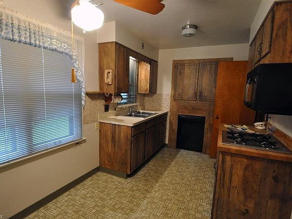 5th image of 130 Duff Dr