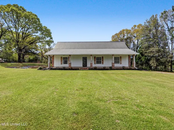 222 Gristmill Rd, Agricola, MS 39452