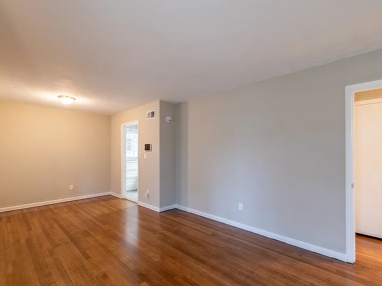 5121 Ginger Cir — Photo 4