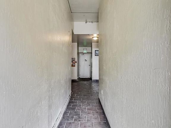 4th image of 4350 Kirkham St #306