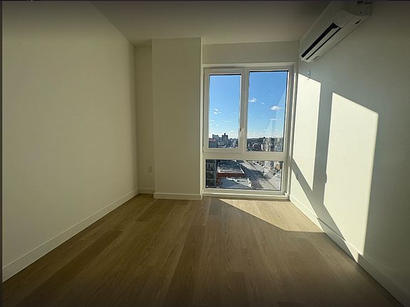 5th image of 17202 Hillside Ave #9D