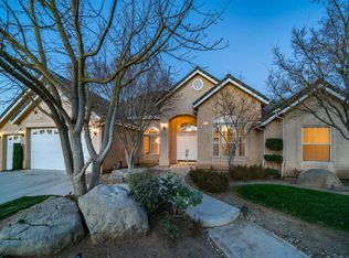 1612 N Pistachio Ave, Clovis, CA 93619