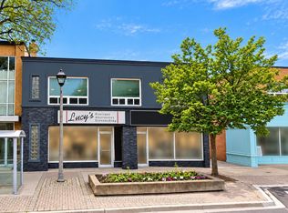 276 Kerr St #1, Oakville, ON L6K 3B3