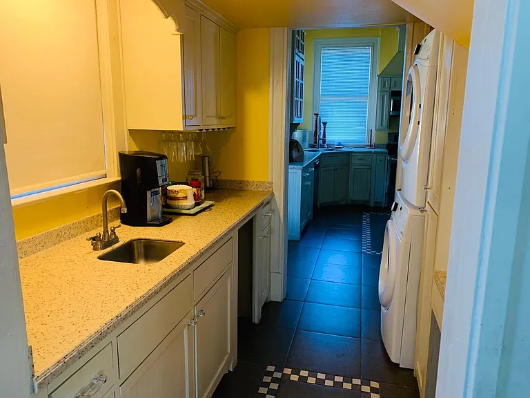 1249 W Washington St — Photo 16