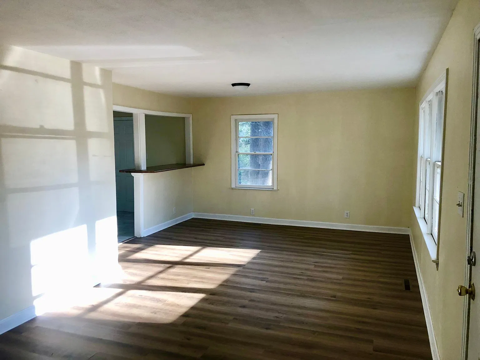 4251 Eden Dr — Photo 2