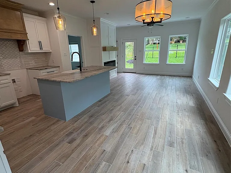 110 Cove — Photo 11