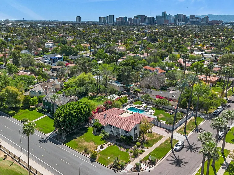 1021 W Encanto Blvd — Photo 31