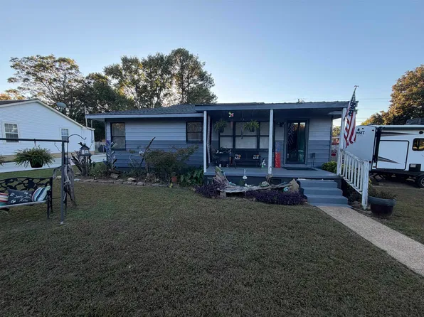 609 N Washington St, Tuscumbia, AL 35674