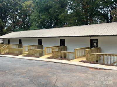 1090 7th Ave NW, Hickory, NC, 28601