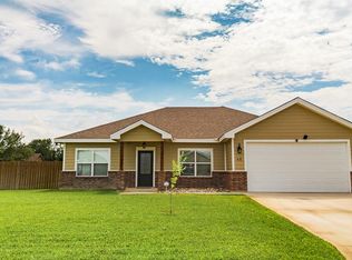 68 Sunday Ct, Uvalde, TX 78801