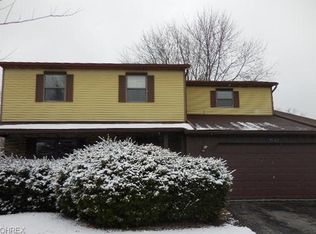 1741 Ashfield Dr, Maumee, OH 43537