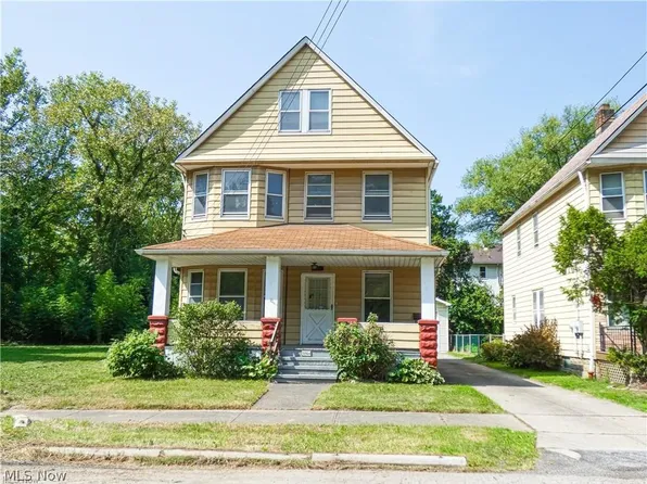 3864 E 52nd St, Newburgh Heights, OH 44105