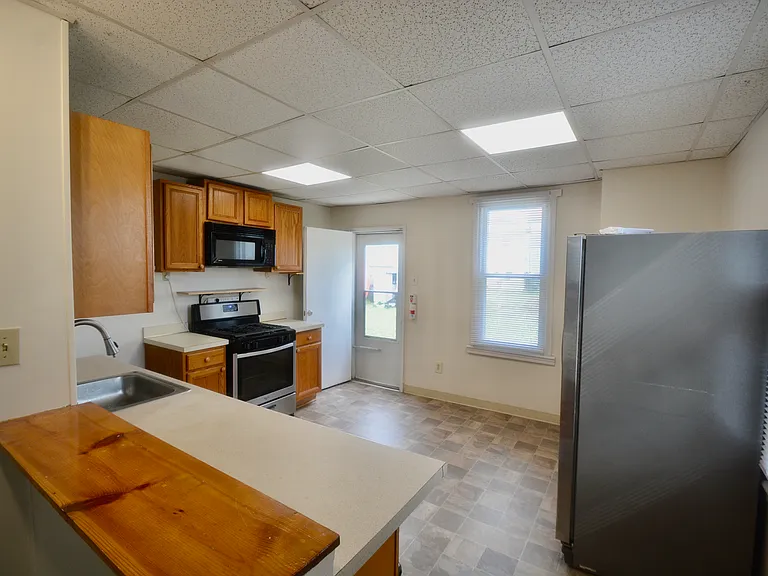 303 Smyrna Ave — Photo 6