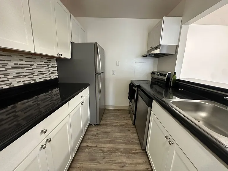 University Park Apartments near Cornell University — Photo 288