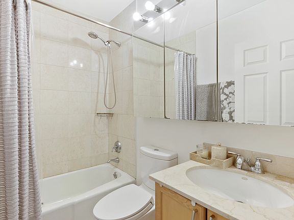 5th image of 30 W 63rd St APT 8F