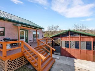 130 Twin Springs Dr, Kerrville, TX 78028