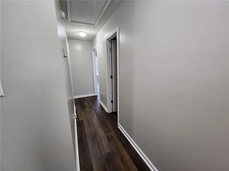 4217 Legacy Sq — Photo 14