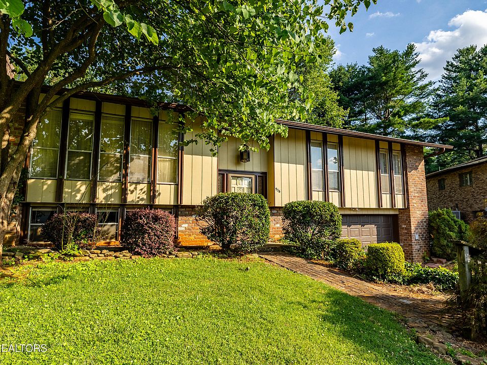 1st image of 936 Devon Cir