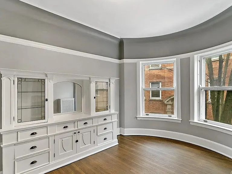 633 W Barry Ave #2I — Photo 6