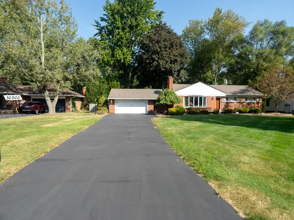 30900 Wentworth St, Livonia, MI 48154