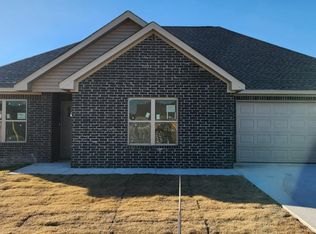1405 Ryan Dr, Harrisburg, AR 72432