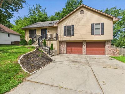 2105 NW 5th St, Blue Springs, MO, 64014